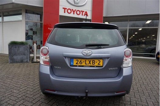 Toyota Verso - 1.8 VVT-i Panoramic 7p. 7 Persoons, Trekhaak - 1