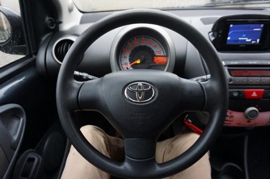 Toyota Aygo - 1.0-12V Comfort Navigator Lichtmetaal, Airco - 1