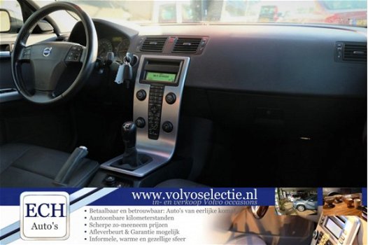 Volvo S40 - 1.8 Nieuwe koppeling, Climate Control, 16 inch - 1