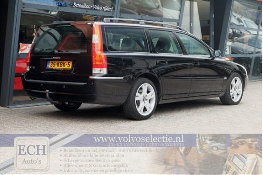Volvo V70 - D5 185 pk Automaat Summum, Leer, Navi, Xenon, Trekhaak - 1