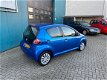 Toyota Aygo - 1.0 VVT-i Comfort 5-deurs NL Auto 11-2012 Airco Stuurbekr NAP - 1 - Thumbnail