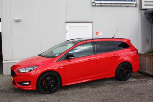 Ford Focus Wagon - 1.5 Titanium Red Edition Navi, Lane, Camera, BLIS VOL - 1