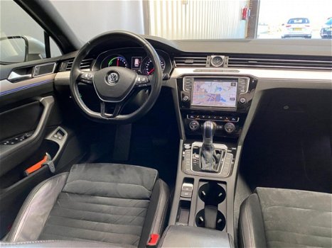 Volkswagen Passat Variant - 1.4 TSI GTE Highline EX BTW (€ 19.950, - incl. BTW) inclusief 12 maanden - 1