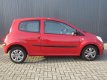 Renault Twingo - 1.2 Benzine * Mooie Auto * Distributieriem vervangen. Vingerhoets; Vierde generatie - 1 - Thumbnail