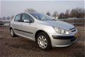 Peugeot 307 - 1.6-16V XT , 5 DEURS, AIRCO, ZEER NETTE EN GOED RIJDENDE 307 MET TREKHAAK , INRUIL TEG - 1 - Thumbnail