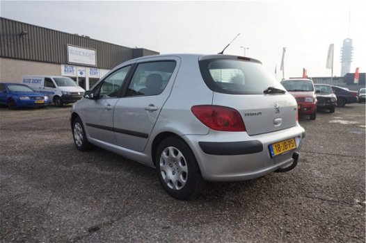 Peugeot 307 - 1.6-16V XT , 5 DEURS, AIRCO, ZEER NETTE EN GOED RIJDENDE 307 MET TREKHAAK , INRUIL TEG - 1