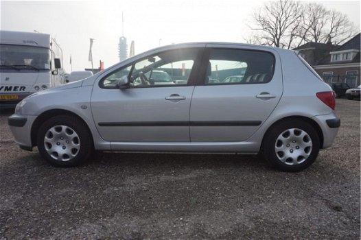 Peugeot 307 - 1.6-16V XT , 5 DEURS, AIRCO, ZEER NETTE EN GOED RIJDENDE 307 MET TREKHAAK , INRUIL TEG - 1