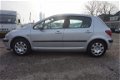 Peugeot 307 - 1.6-16V XT , 5 DEURS, AIRCO, ZEER NETTE EN GOED RIJDENDE 307 MET TREKHAAK , INRUIL TEG - 1 - Thumbnail