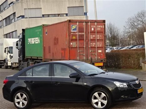 Chevrolet Cruze - 1.8 LT 1.8 LT sedan, bj.2009, zwart metallic, climate, NAP met 114286 km.en APK to - 1