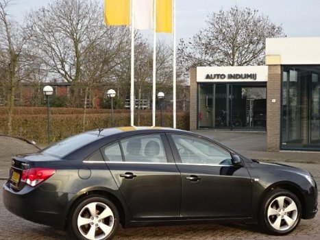 Chevrolet Cruze - 1.8 LT 1.8 LT sedan, bj.2009, zwart metallic, climate, NAP met 114286 km.en APK to - 1