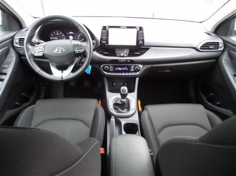 Hyundai i30 - 1.0 T-GDi 120pk Comfort | Navigatie | Lichtmetaal | Clima - 1