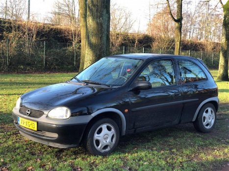 Opel Corsa - 1.2i-16V Sport stuurbekrachteging nieuwe apk zeer zuinig - 1