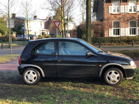 Opel Corsa - 1.2i-16V Sport stuurbekrachteging nieuwe apk zeer zuinig - 1