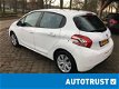 Peugeot 208 - 1.2 VTi Active incl. PDC, airco en bluetooth voorbereiding - 1 - Thumbnail