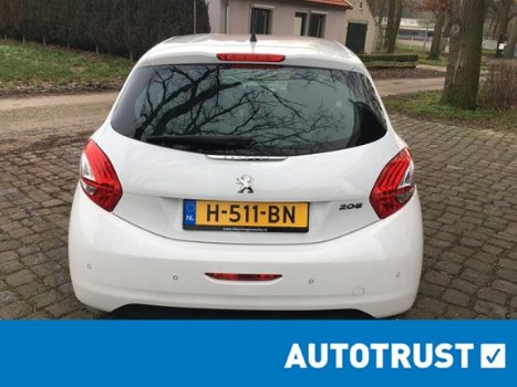 Peugeot 208 - 1.2 VTi Active incl. PDC, airco en bluetooth voorbereiding - 1