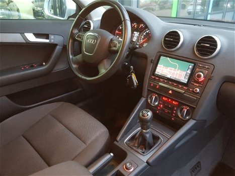 Audi A3 Sportback - 2.0 TDI Attraction Advance - 1