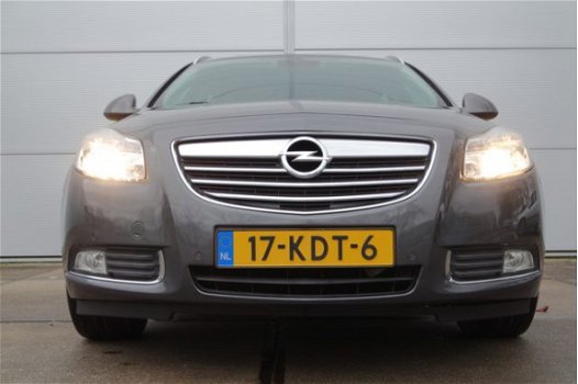 Opel Insignia Sports Tourer - 1.8 Business (140 pk) / Navigatie/ Sportstoelen/ Park.sens/ Climate/ C - 1