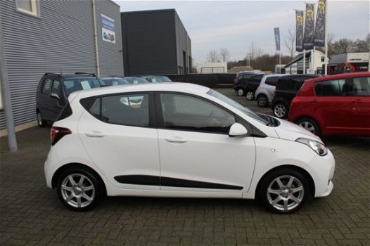 Hyundai i10 - 1.0i Comfort GO Clima Cruise Navi LED LMV MOOI - 1