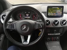 Mercedes-Benz B-klasse - 180 Ambition | Automaat | LED Koplampen | Cruise | Hoge Zit |