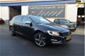 Volvo V60 - 2.4 D6 AWD Plug-In Hybrid Summum |EX.BTW|Dealer Onderh.| - 1 - Thumbnail