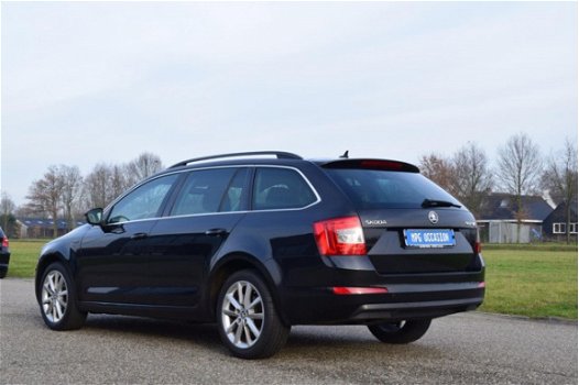 Skoda Octavia Combi - 1.6 TDI Greentech JOY Business Automaat, Navi, Clima, Cruise, PDC - 1