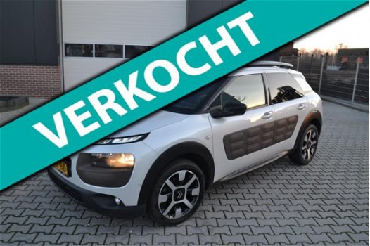 Citroën C4 Cactus - 1.2 e-VTi Shine Panoramadak, Navigatie, Inparkeren, Camera, Trekhaak - 1