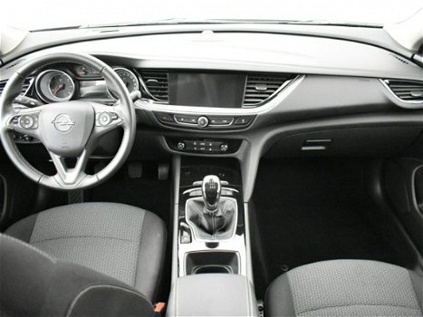 Opel Insignia Grand Sport - 1.6 CDTI 110 pk Online Edition | Navi | Clima | Nieuwstaat | PDC V+A - 1