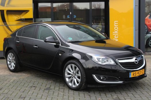 Opel Insignia - 1.6 CDTI Innovation LEDER / CAMERA / NAVI / KEYLESS /ELEKTR. STOELEN / STOELVERWARMI - 1