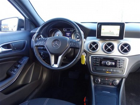 Mercedes-Benz GLA-Klasse - 180 CDI AUT7 Night Ed. Xen/Led Elek-trekh Leer/stof Nav Ambition - 1