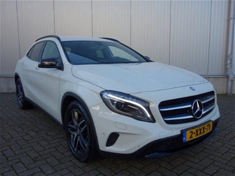 Mercedes-Benz GLA-Klasse - 180 CDI AUT7 Night Ed. Xen/Led Elek-trekh Leer/stof Nav Ambition - 1