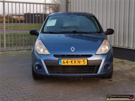 Renault Clio - 1.2 16V 75 - 1