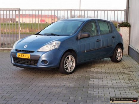 Renault Clio - 1.2 16V 75 - 1