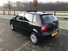 Volkswagen Polo - 1.4-16V Comfortline * Navi * Airco * Dakje * Apk 12-2020