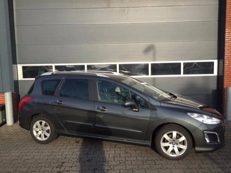 Peugeot 308 - SW 1.6 e-HDi B.Lease Ex AUT 2013 - 1