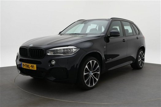 BMW X5 - xDrive30d High Exe M-Sport/Led/Carbon/Trekhaak(elk)Navigatie/NAP/Nederlandse auto Complete - 1