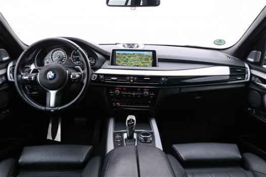 BMW X5 - xDrive30d High Exe M-Sport/Led/Carbon/Trekhaak(elk)Navigatie/NAP/Nederlandse auto Complete - 1