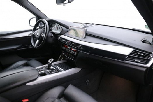 BMW X5 - xDrive30d High Exe M-Sport/Led/Carbon/Trekhaak(elk)Navigatie/NAP/Nederlandse auto Complete - 1