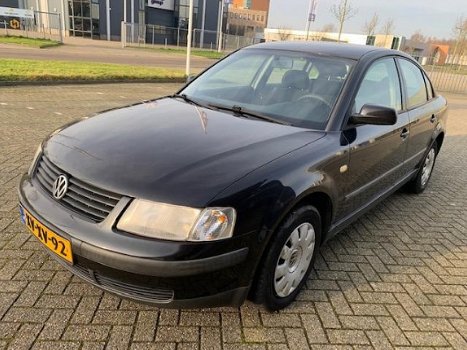 Volkswagen Passat - 1.8-5V Nieuwe APK, Airco, Elektrische Ramen.NAP - 1