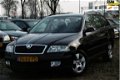 Skoda Octavia Combi - 1.9 TDI Ambiente M.2006 ZWART NAP/AIRCO - 1 - Thumbnail