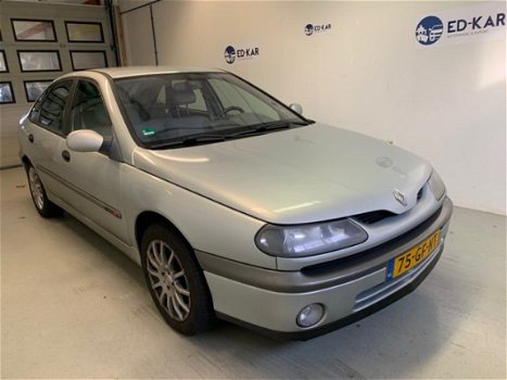 Renault Laguna - 2.0 RXT - 1