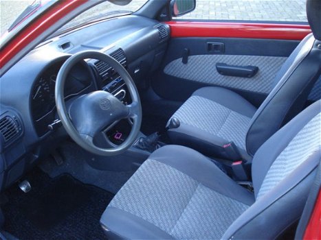 Toyota Starlet - 1.3i - 1