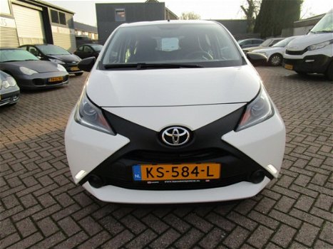 Toyota Aygo - 1.0 VVT-i x-now airco - 1