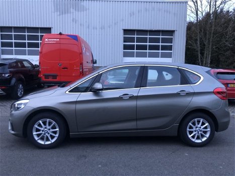 BMW 2-serie Active Tourer - 220d xDrive Essential AWD Automaat - 1