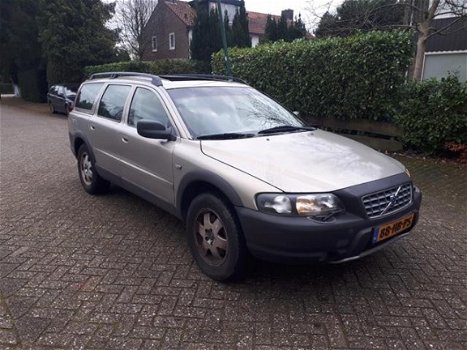 Volvo V70 Cross Country - 2.4 T Comfort Line 4X4 BJ 2001 - 1