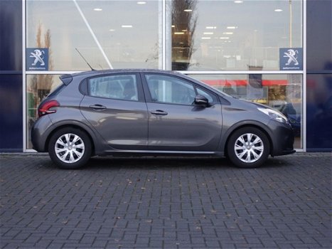 Peugeot 208 - 1.2 Puretech 82pk 5D Blue Lion l Navi l Airco - 1