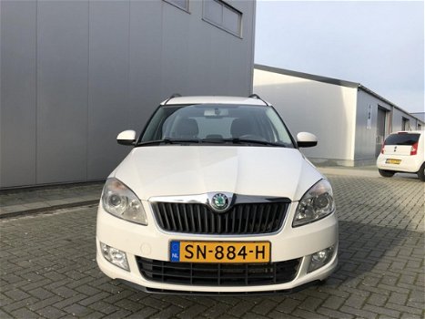 Skoda Roomster - 1.4 Ambition|*Airco*|Elec.pakket|Trekhaak|Radio/cd - 1