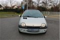 Renault Twingo - 1.2 Kenzo SCHUIFDAK AIRCO NIEUWE APK - 1 - Thumbnail