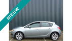 Opel Astra - Hatchback 1.4 Business + Hatchback - 1 - Thumbnail