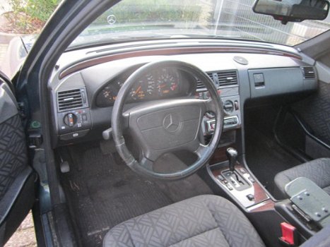Mercedes-Benz C-klasse - 180 Sport automaat/lmv/N.A.P /A.P.K - 1