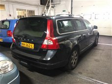 Volvo V70 - 2.0D Summum ( MOTOR KAPOT )